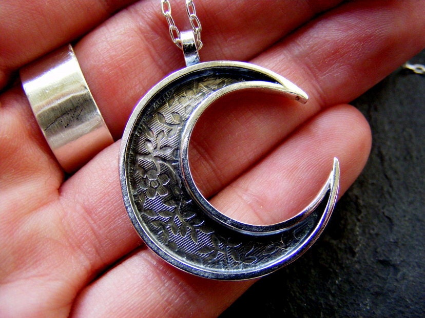 Silver Crescent Moon Flower Textured Pendant necklace Hammered moon pendant with chain