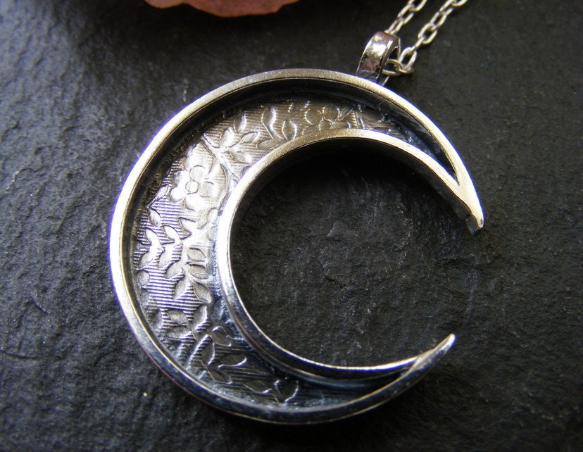 Silver Crescent Moon Flower Textured Pendant necklace Hammered moon pendant with chain
