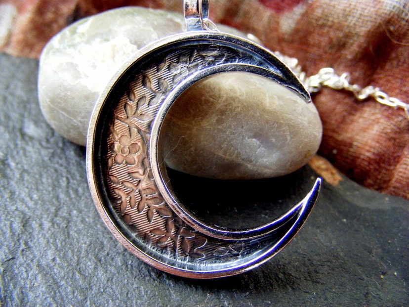 Silver Crescent Moon Flower Textured Pendant necklace Hammered moon pendant with chain
