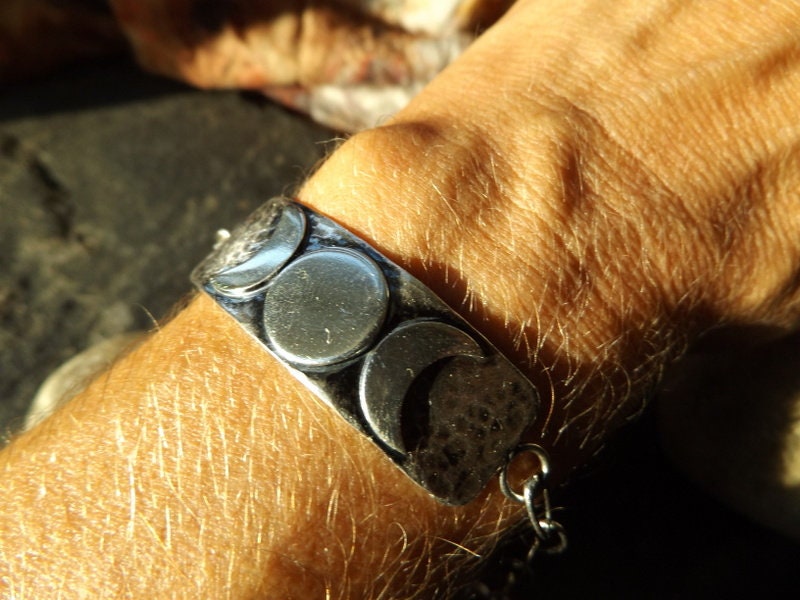 Silver TripleMoon hammered bar bracelet with star charm