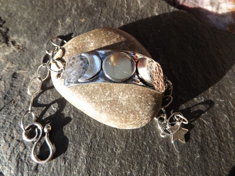 Silver TripleMoon hammered bar bracelet with star charm