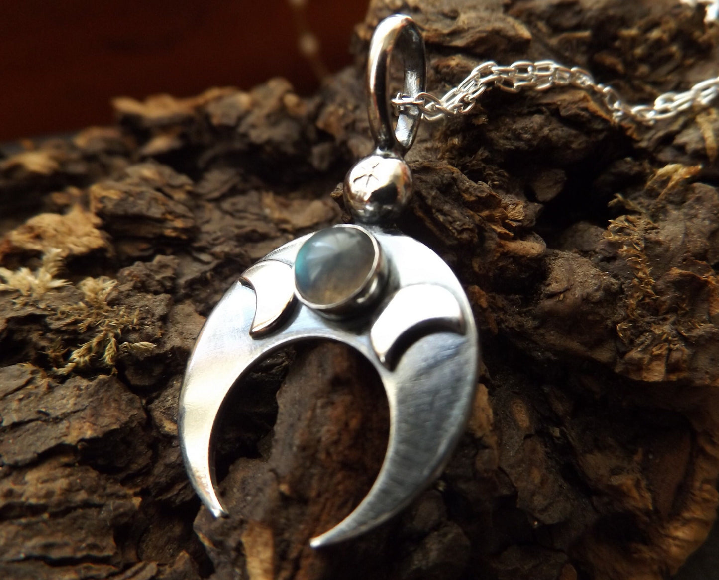 Silver labradorite crescent moon lunala necklace , silver inverted moon necklace with triple moon detail