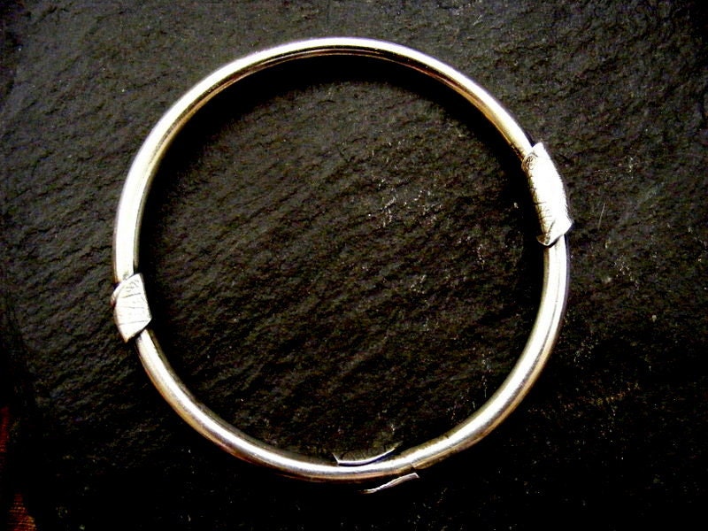 Silver Bangle Round with leaves , Simple silver leaf bangle
