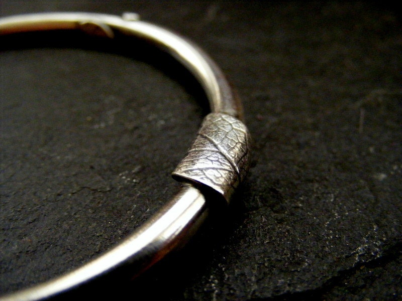 Silver Bangle Round with leaves , Simple silver leaf bangle